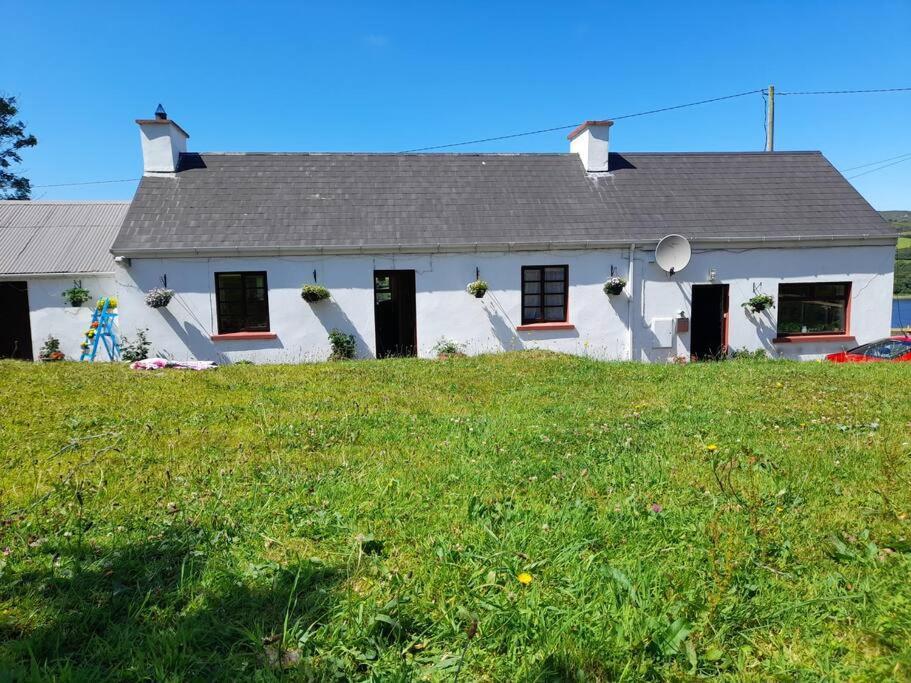 Granny'S Cottage, A Lovely Lakeside Cottage Donegal Town Luaran gambar