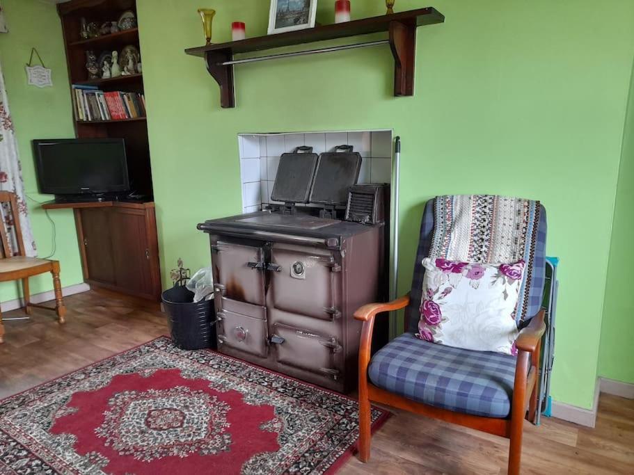 Granny'S Cottage, A Lovely Lakeside Cottage Donegal Town Luaran gambar