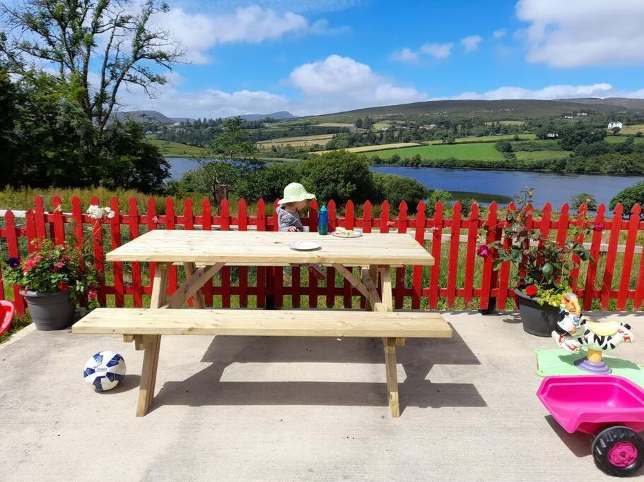 Granny'S Cottage, A Lovely Lakeside Cottage Donegal Town Luaran gambar
