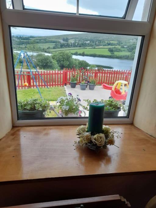 Granny'S Cottage, A Lovely Lakeside Cottage Donegal Town Luaran gambar